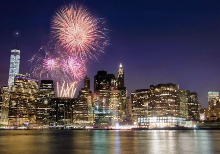 nyc-new-years-eve-buffet-dinner-fireworks-harbor-cruise