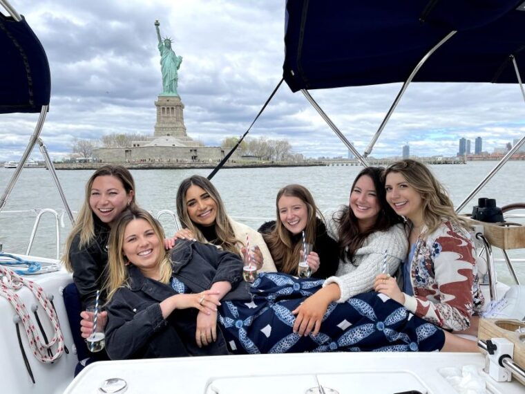 nyc-private-sailing-tour-to-statue-of-liberty