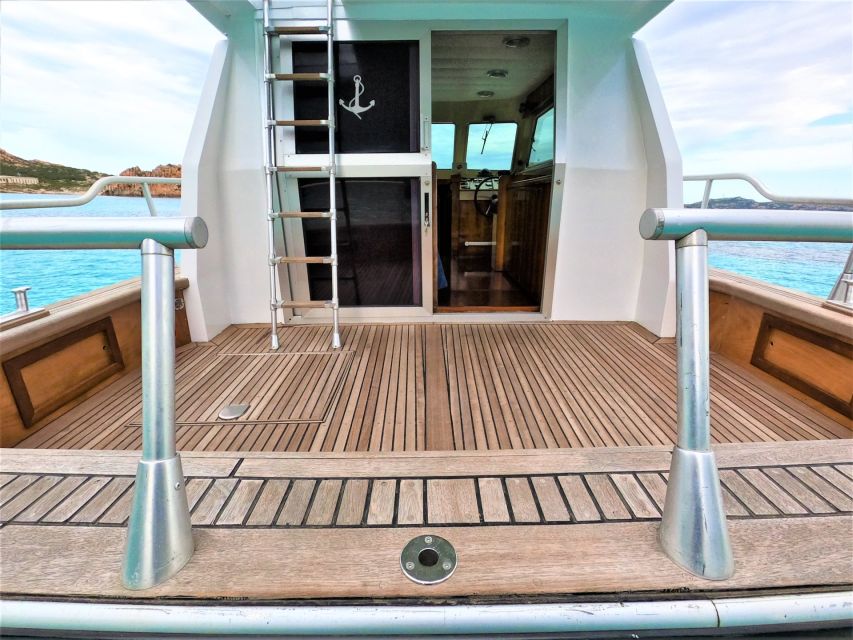 palau-la-maddalena-archipelago-motorboat-tour-with-lunch