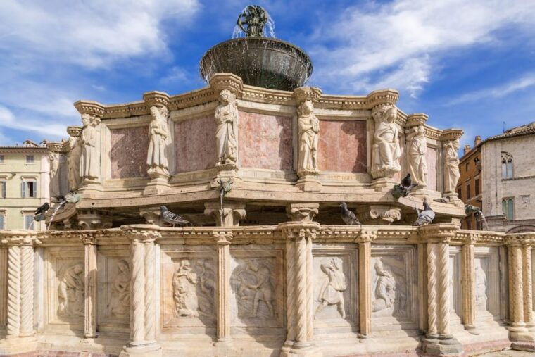 perugia-old-town-walking-tour-piazza-iv-novembre