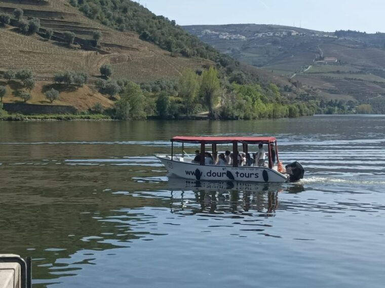 pinhao-douro-valley-with-wine-tasting-boat-trip-and-lunch