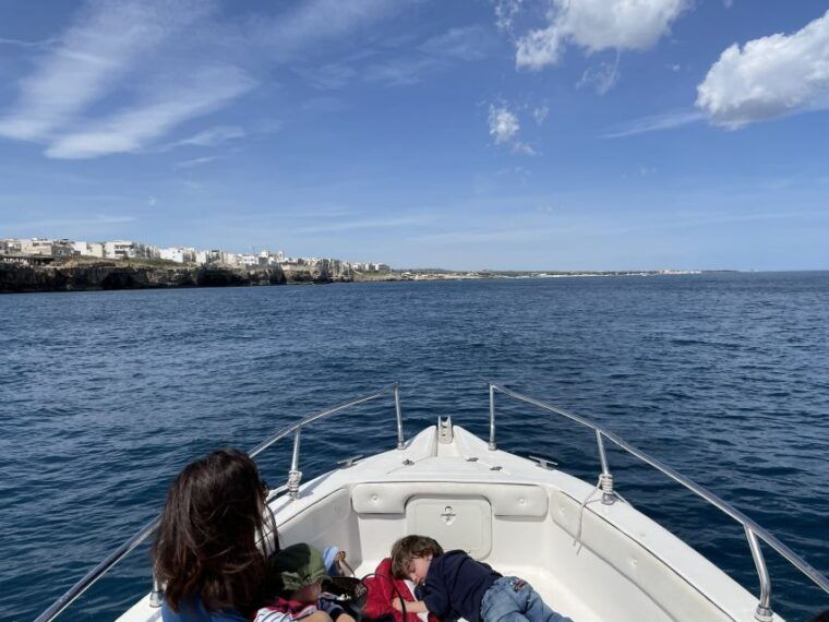 polignano-a-mare-speedboat-cruise-to-caves-with-aperitif