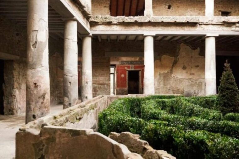 pompeii-guided-tour-by-a-local-guide