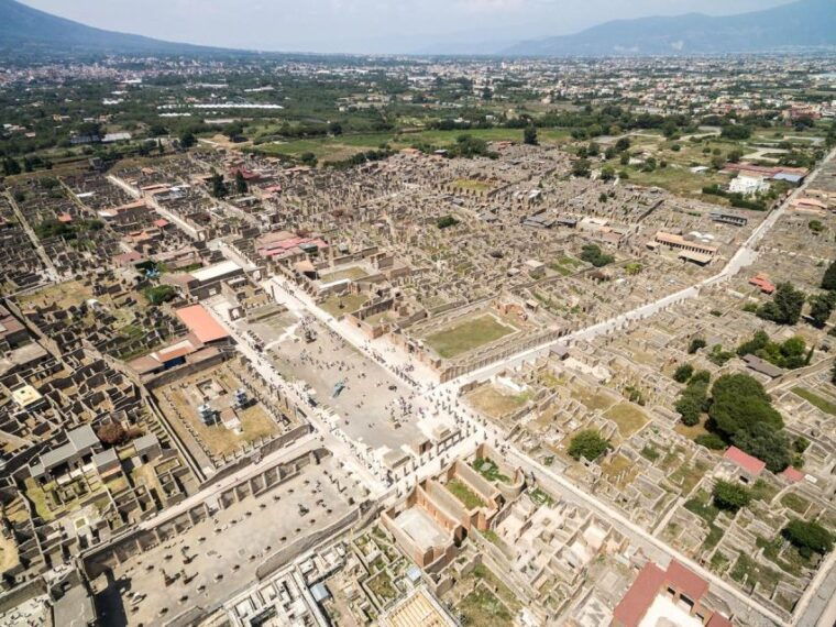 pompeii-herculaneum-and-vesuvius-tour