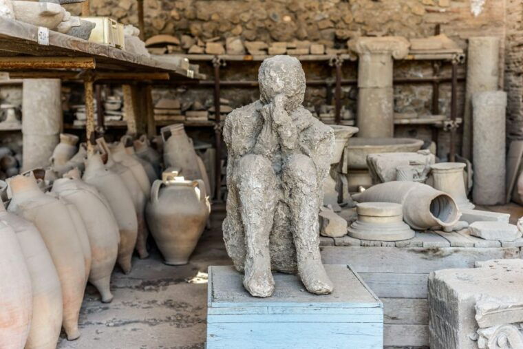 pompeii-small-group-tour-with-an-archaeologist-2