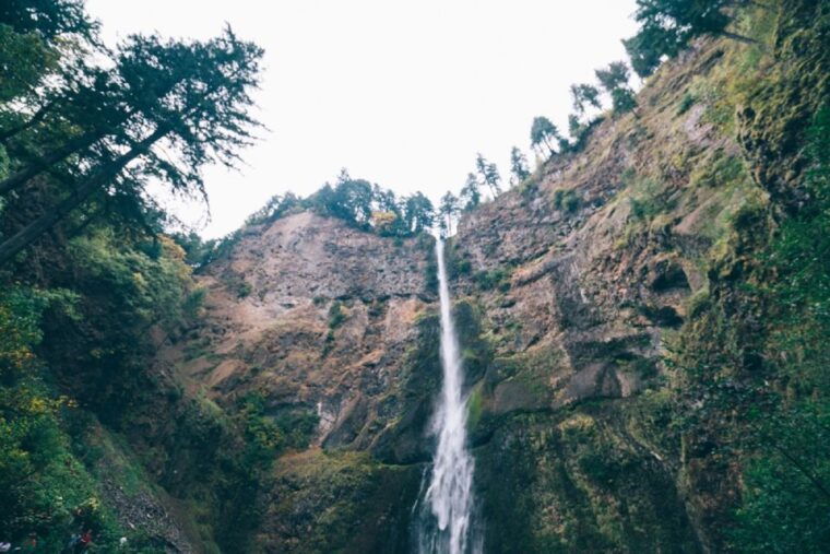 portland-columbia-river-gorge-waterfalls-afternoon-tour