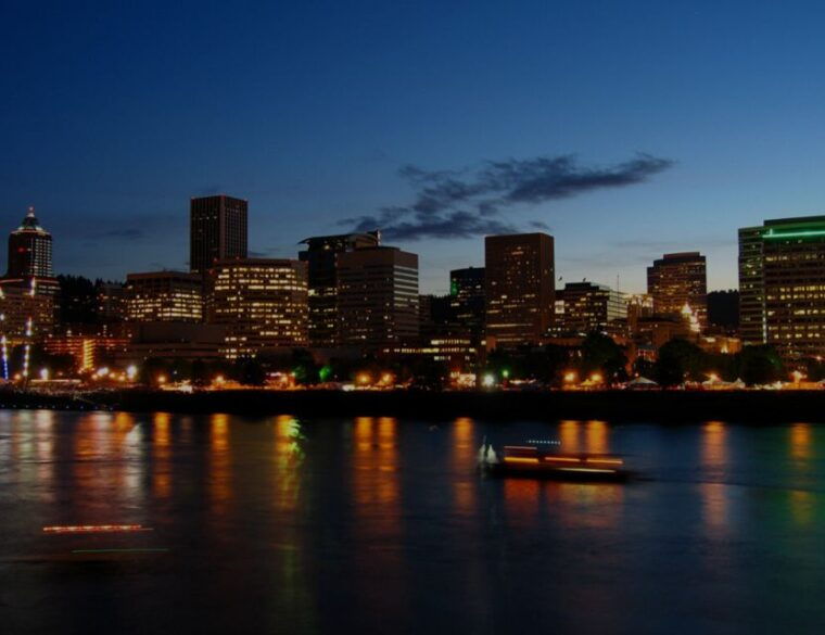 portland-ghosts-boos-and-booze-haunted-pub-crawl-3