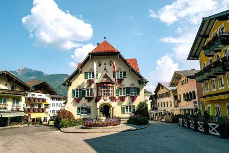 private-day-highlight-tour-of-hallstatt-from-salzburg