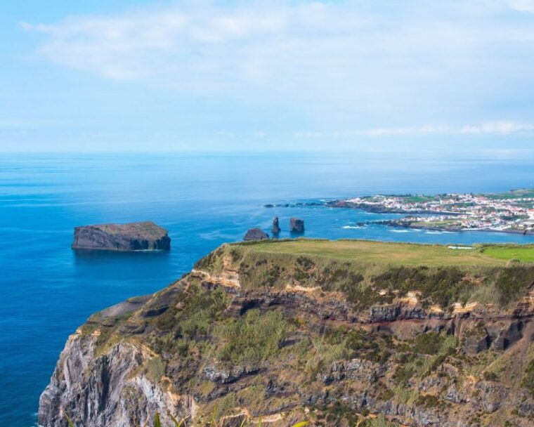 private-tour-all-of-the-west-sete-cidades-volcano-2