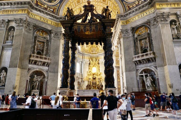 rome-guided-tour-of-st-peters-basilica-grottoes-square