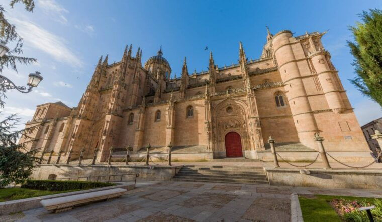 salamanca-cathedral-of-salamanca-ticket-with-audio-guide