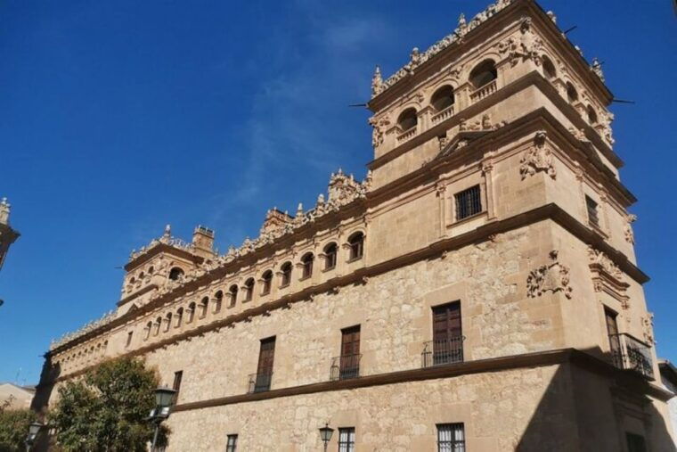 salamanca-guided-sightseeing-tour-by-bicycle