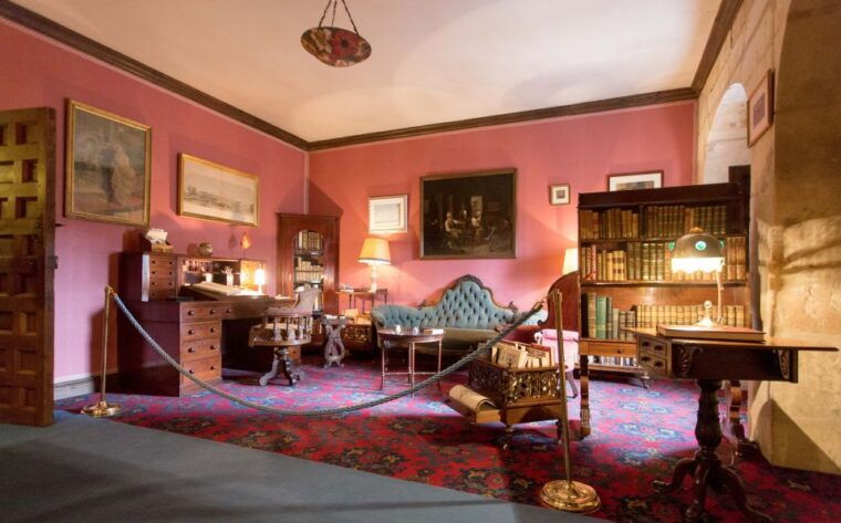 salamanca-monterrey-palace-audio-guided-tour