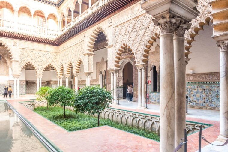 seville-alcazar-guided-tour-with-entrance