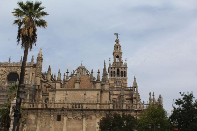 seville-cathedral-and-giralda-skip-the-line-guided-tour