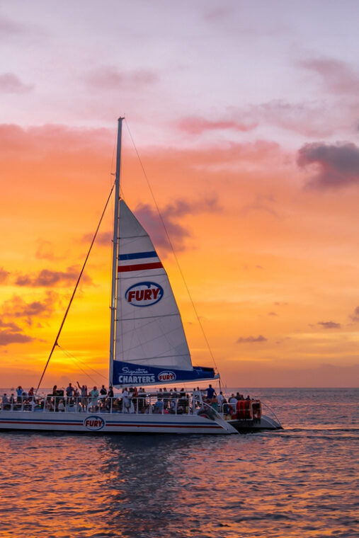 st-augustine-nights-of-lights-sunset-sail-with-drinks