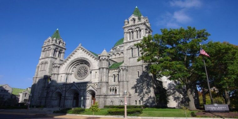 st-louis-guided-small-group-city-tour-with-river-cruise