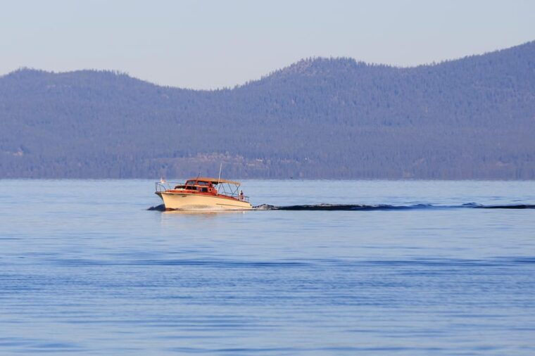 tahoe-emerald-bay-cruise-vikingsholm-castle-walking-tour