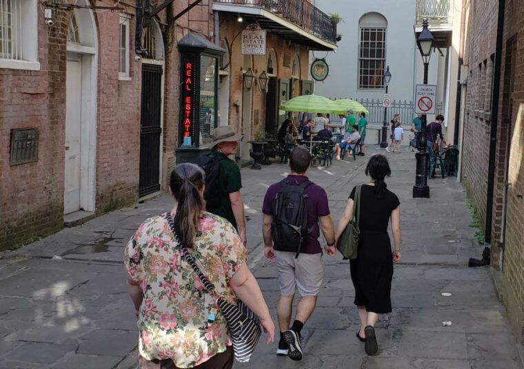 the-locals-guide-to-the-french-quarter-tour