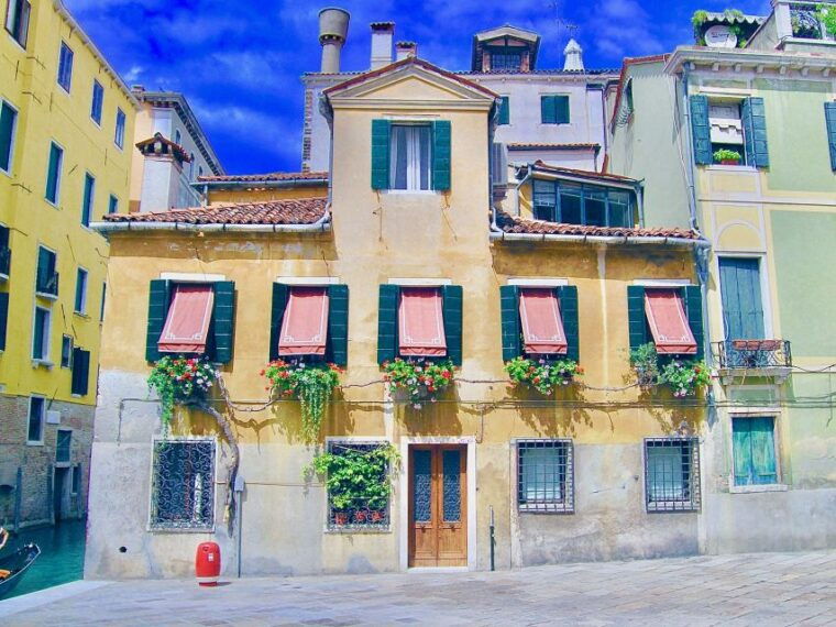 venice-walking-tour-gondola-ride-2