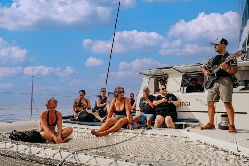 alicante-afternoon-cruise-with-appetizer-and-live-music