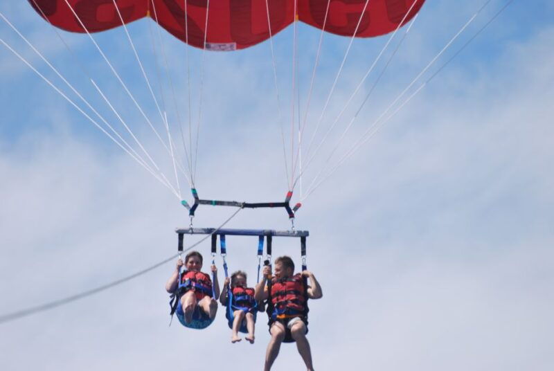 alicante-boat-trip-and-parasailing-experience-with-drink