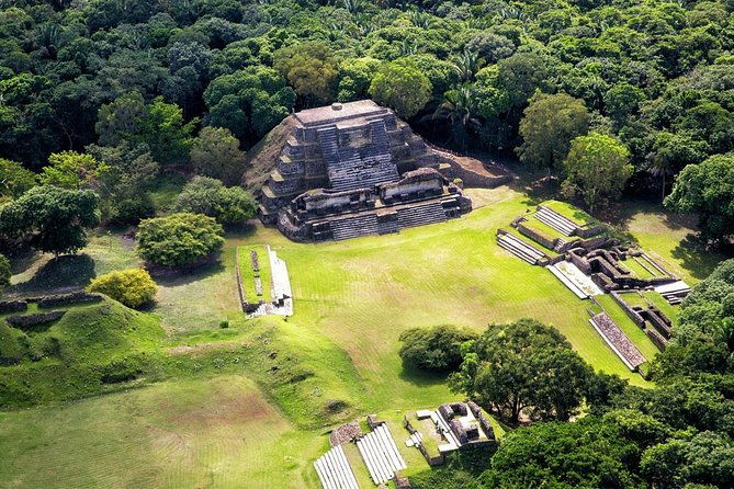 altun-ha-and-howler-monkey-sanctuary-tour