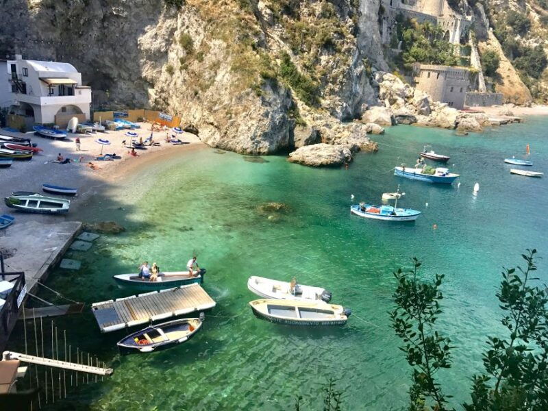amalfi-coast-private-boat-trip-with-prosecco-and-snorkeling