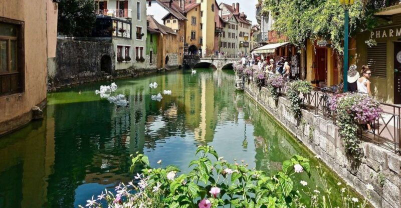 annecy-private-guided-tour-discover-venice-of-the-alps