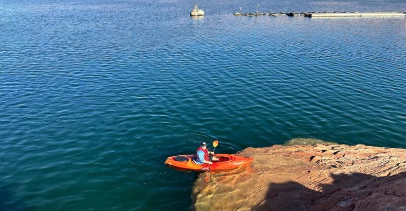 antelope-canyon-lake-powell-guided-kayaking-hike-tour