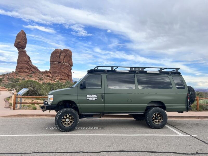 arches-national-park-sunset-pavement-van-tour