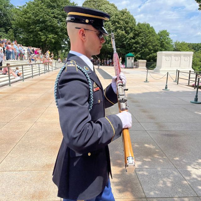 arlington-cemetery-changing-of-guard-2-5-hour-walking-tour