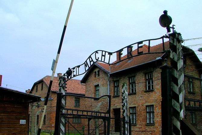 auschwitz-birkenau-concentration-extermination-camp-full-day-trip-from-warsaw