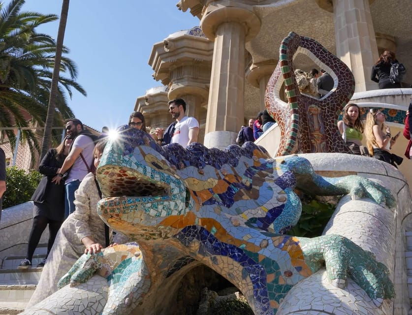 barcelona-sagrada-familia-and-park-guell-tour