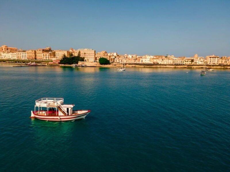 boat-tour-with-typical-lunch-in-siracusa