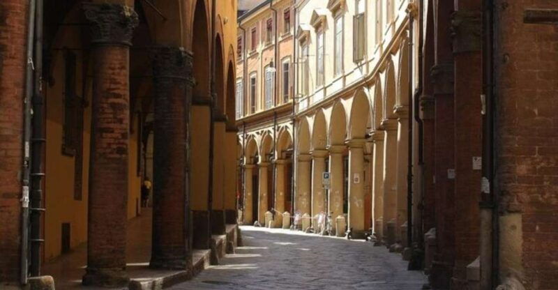 bologna-historic-center-walking-tour