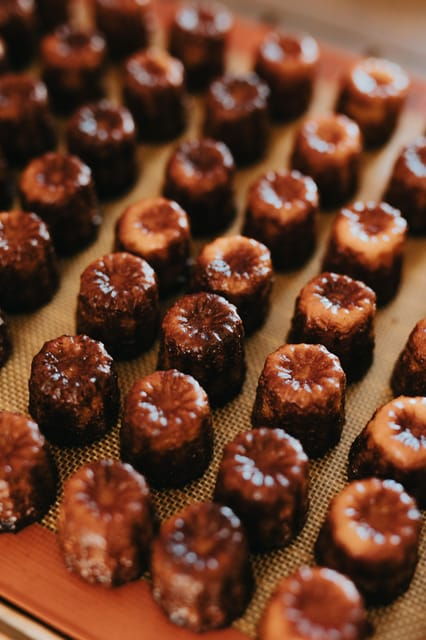 bordeaux-river-garonne-cruise-with-glass-of-wine-and-canele