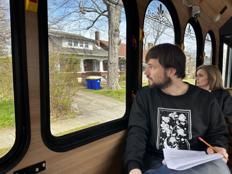 bowling-green-city-sightseeing-tour-by-trolley