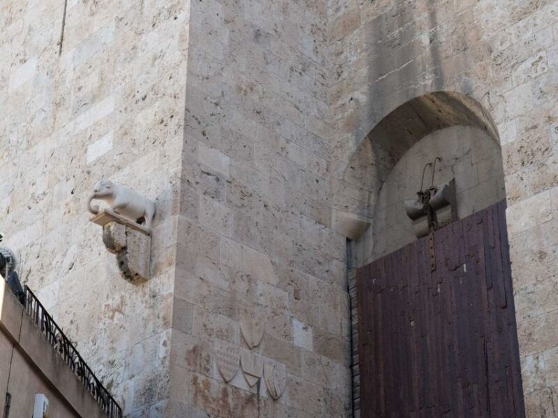cagliari-walking-tour-through-the-alleys-of-castello