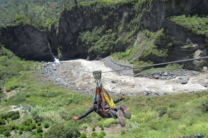 canopy-ziplines-special-holiday-offer-for-a-day-ecuador