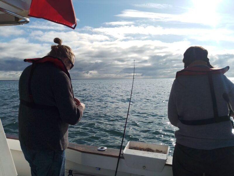 cascais-family-fishing-with-welcome-drinks