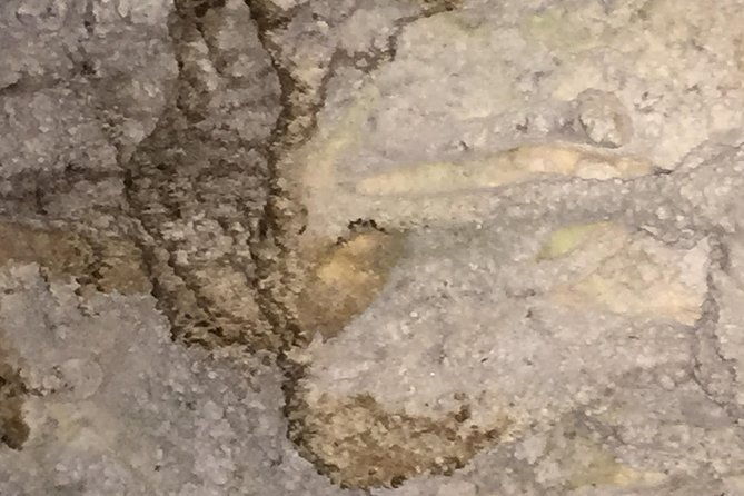 caving-tour-stalactites-stalagmites-hiking-at-national-park