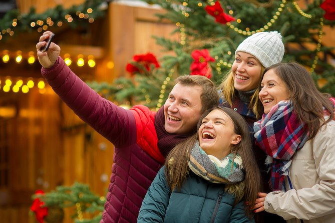 celebrate-with-a-holiday-scavenger-hunt-in-richmond-with-holly-jolly-hunt