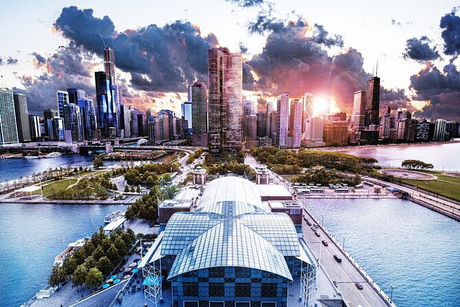 chicago-4-hour-private-sightseeing-transfer-by-luxury-limousine
