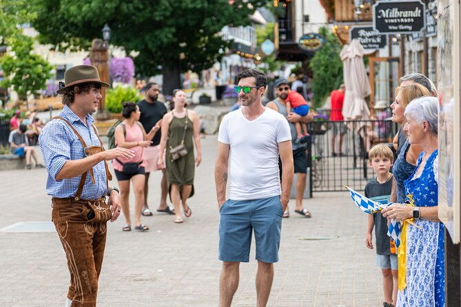 christmas-in-july-walking-tour