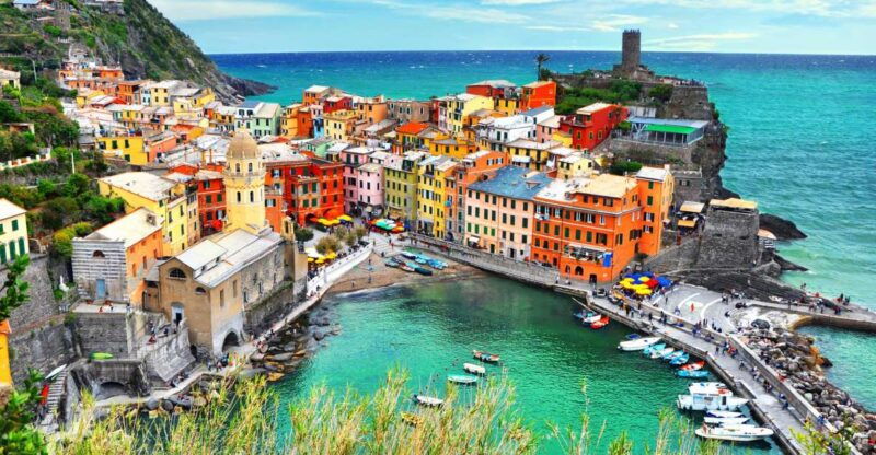 cinque-terre-tour-and-limoncino-by-train-from-la-spezia