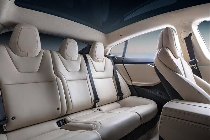 co2-offsetluxury-eco-sedan-arrival-from-brn-airport-to-bern-city