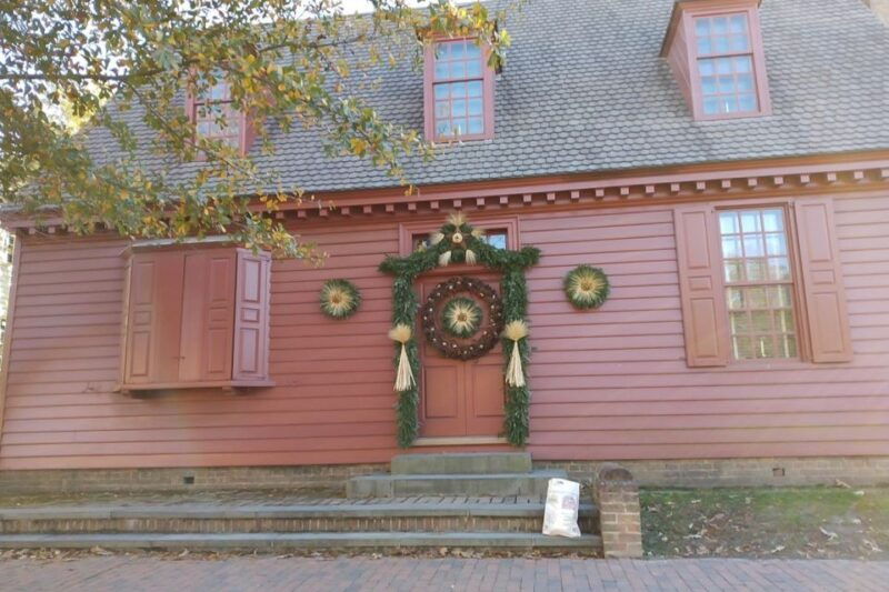 colonial-williamsburg-christmas-walking-tour