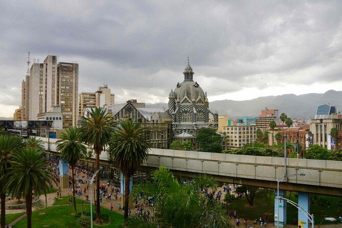 comuna-13-medellin-city-tour