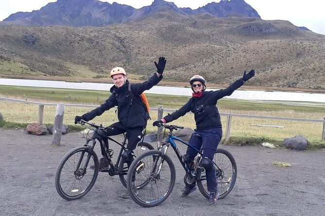 cotopaxi-volcano-biking-private-tour-vip